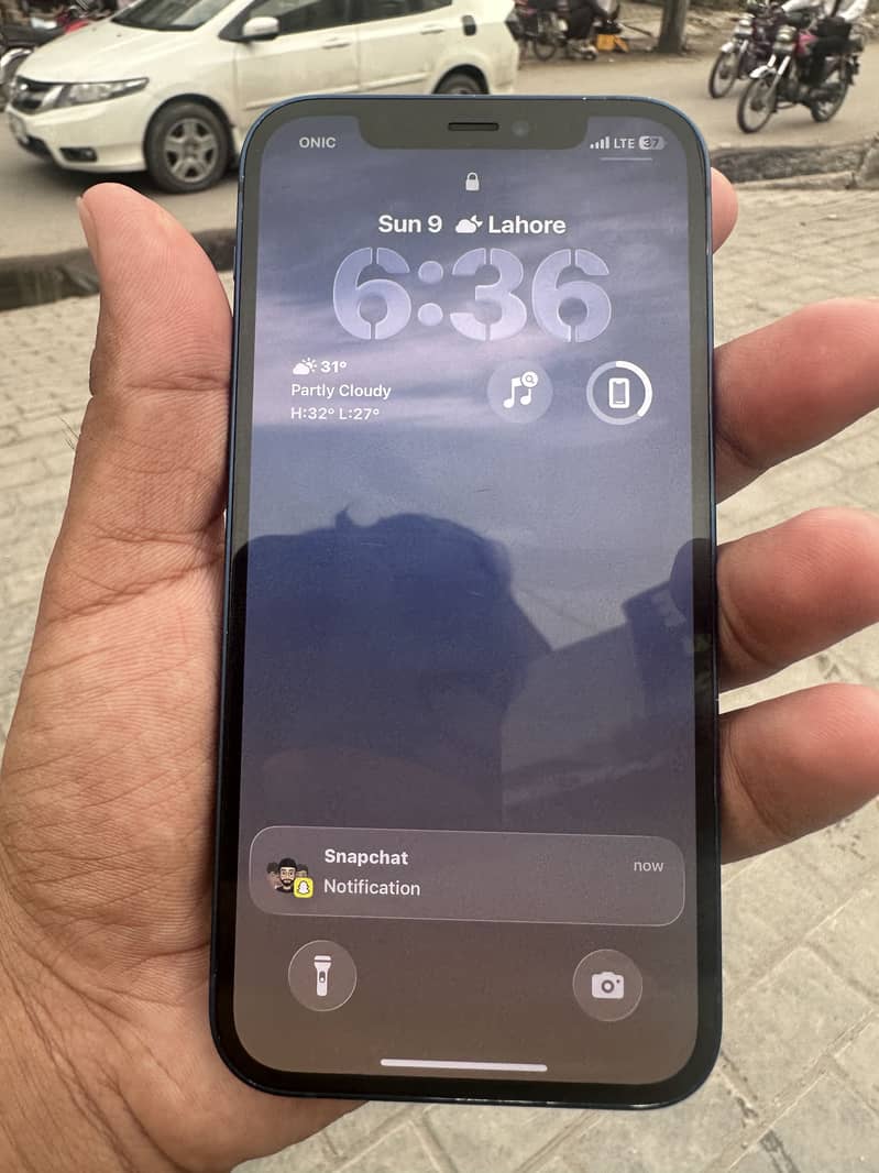 Apple iPhone 12 2