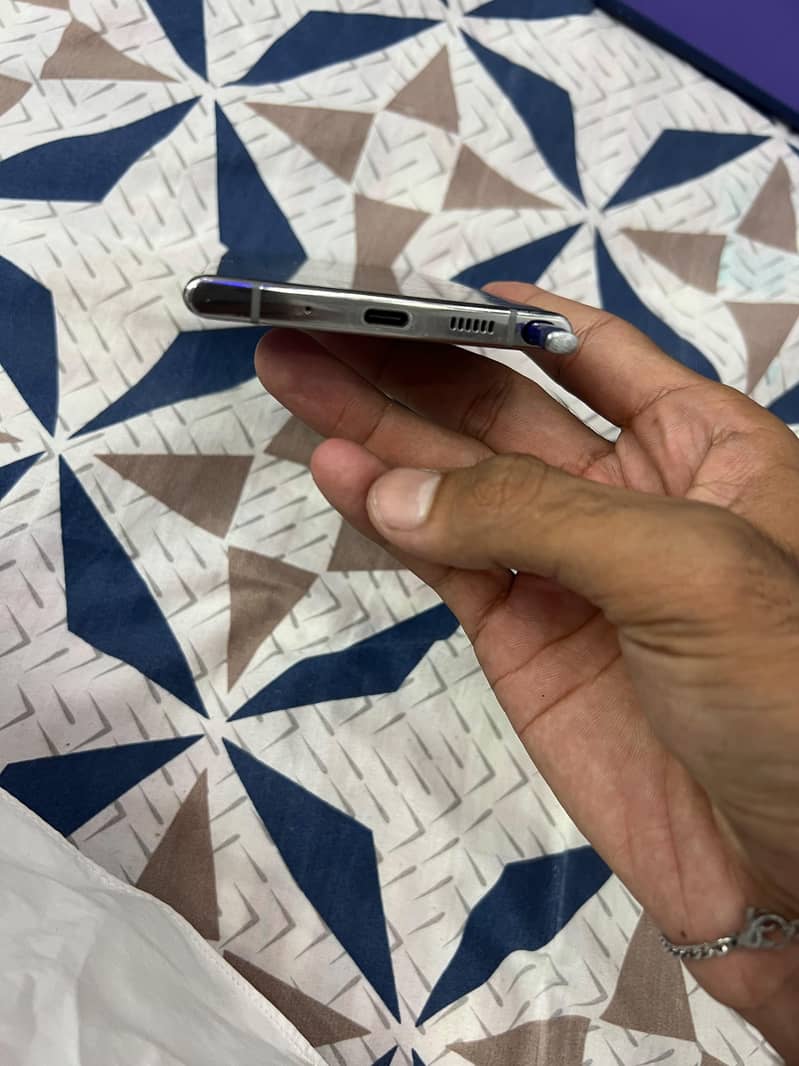 Samsung Mobile Note10 Plus 4