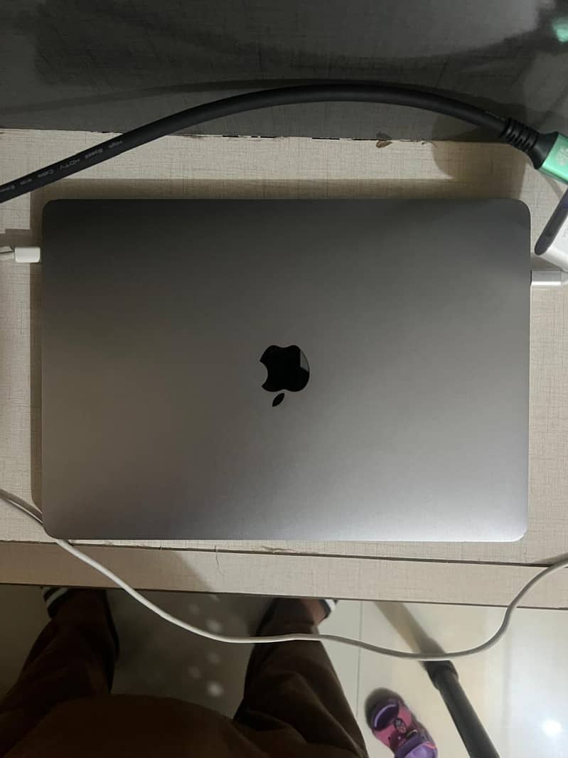 Macbook pro 2016 1