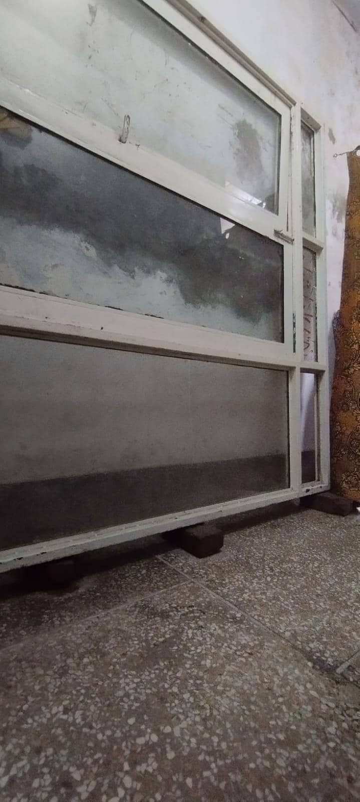 shop door 0