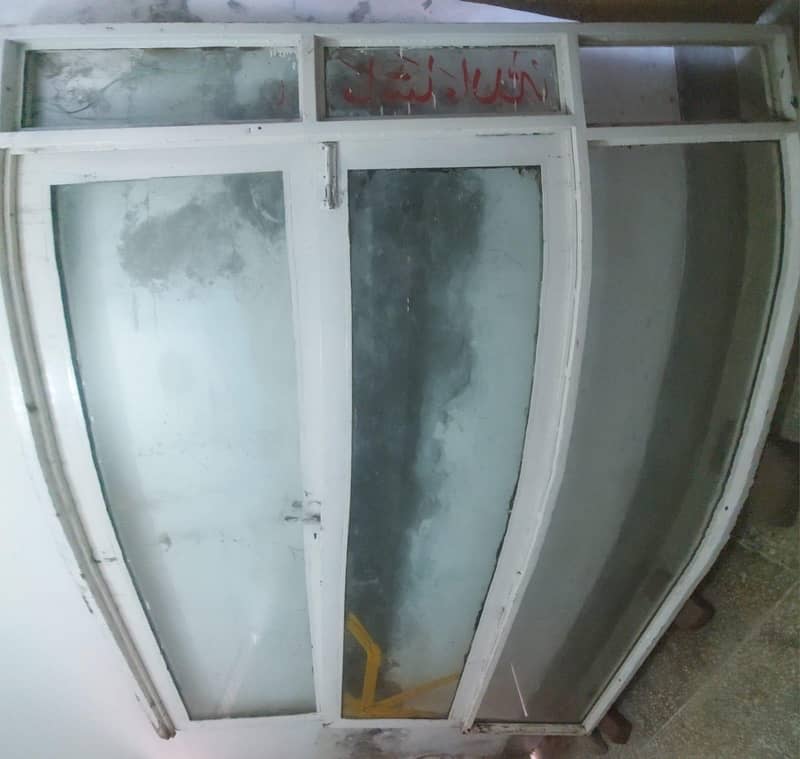 shop door 9