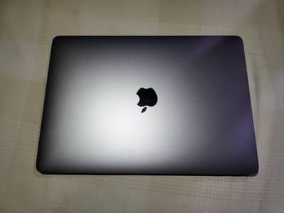 Macbook pro 2019 13" core i5