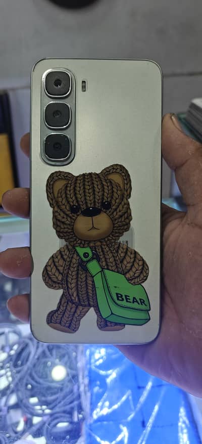 Infinix hot 60i 6gm 128storage with box and charger ok
