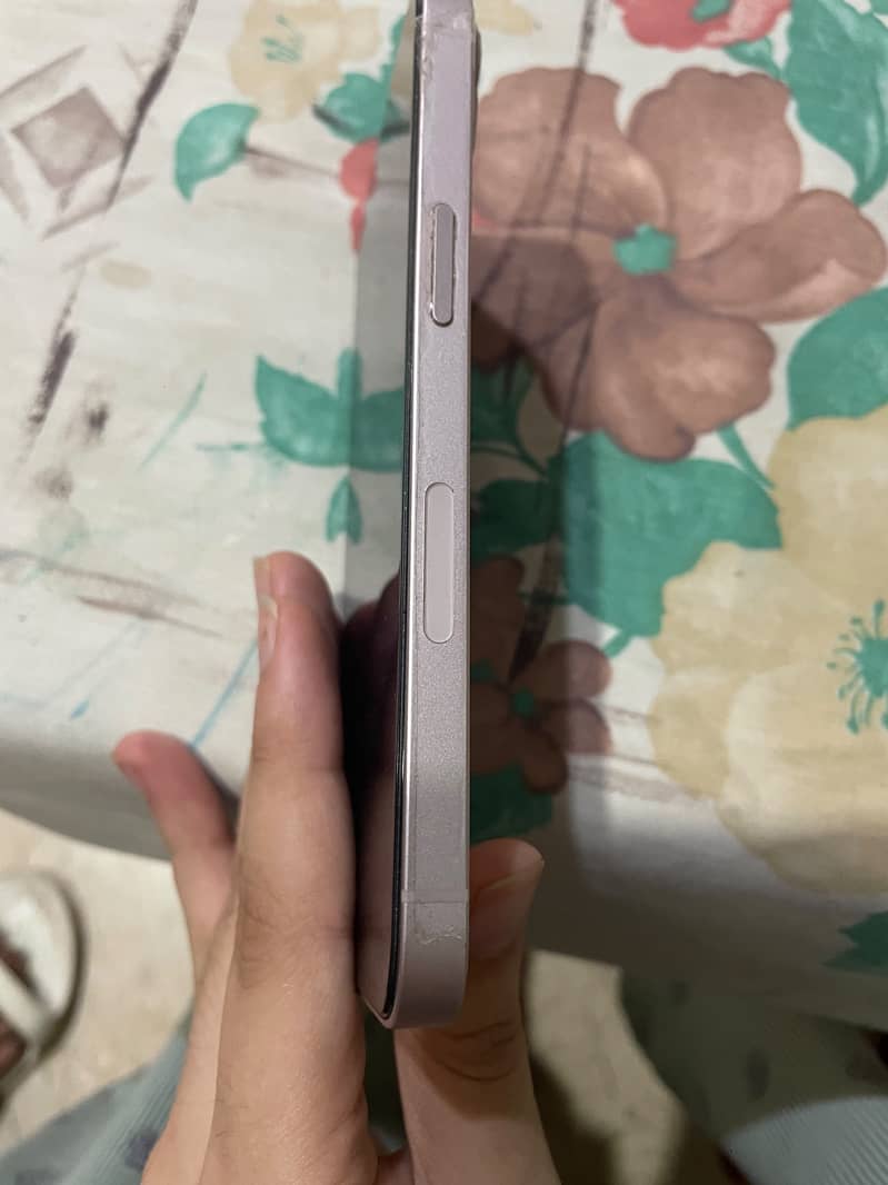Apple iPhone 13 1
