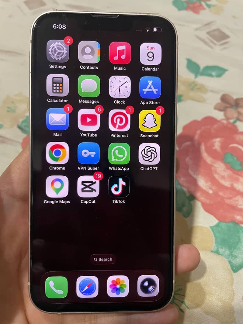 Apple iPhone 13 2