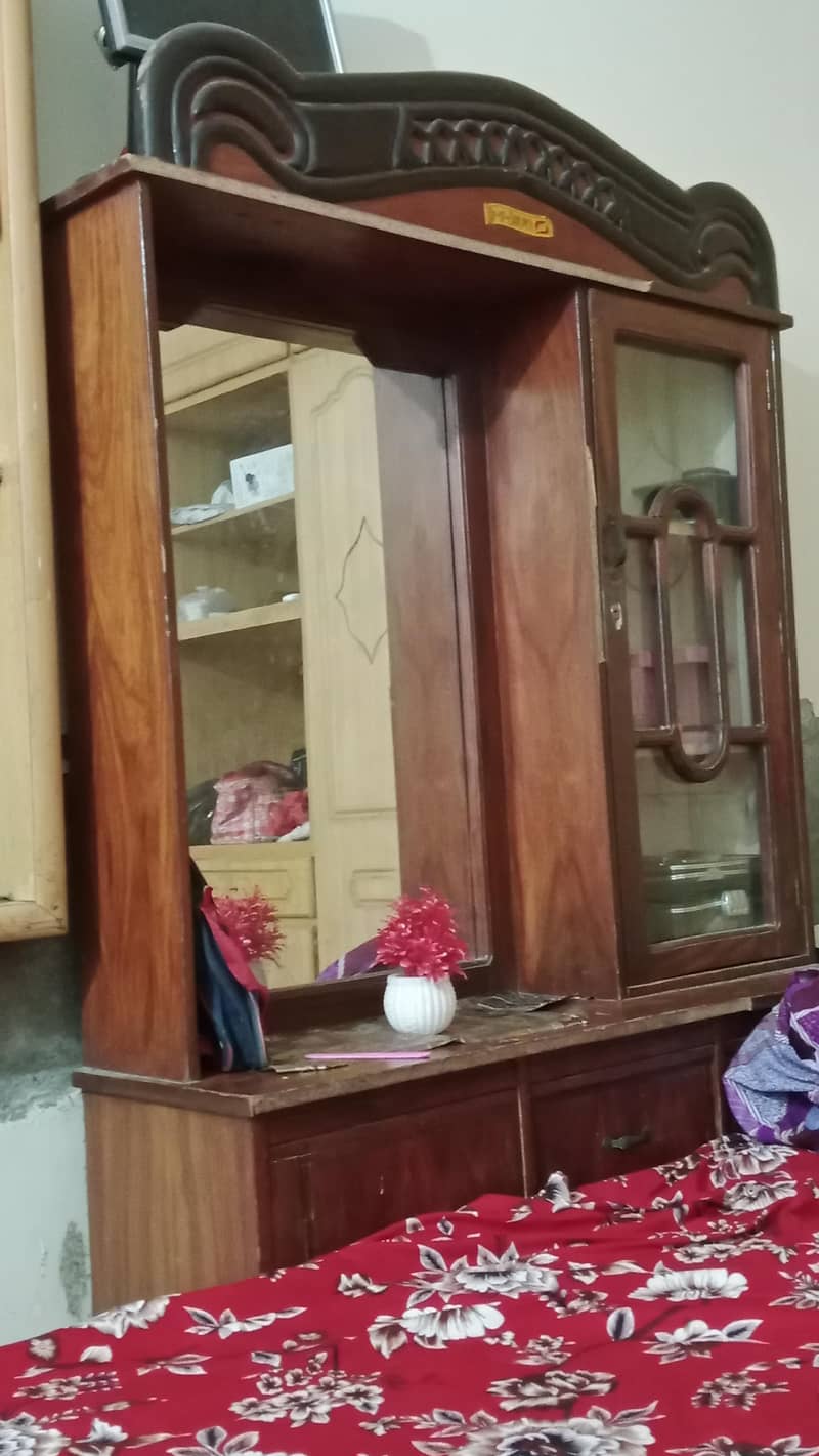 dressing table 0