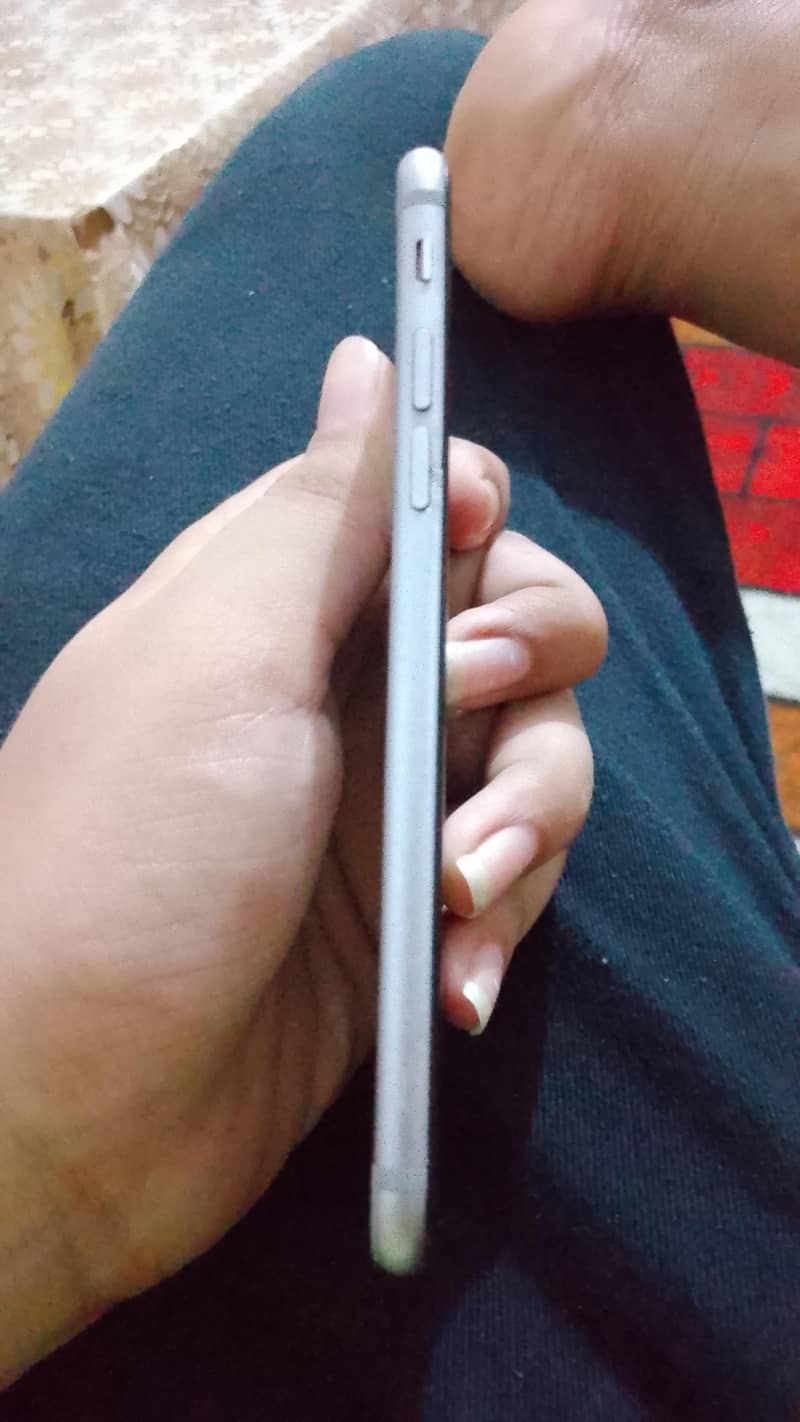 Apple iPhone 6 0