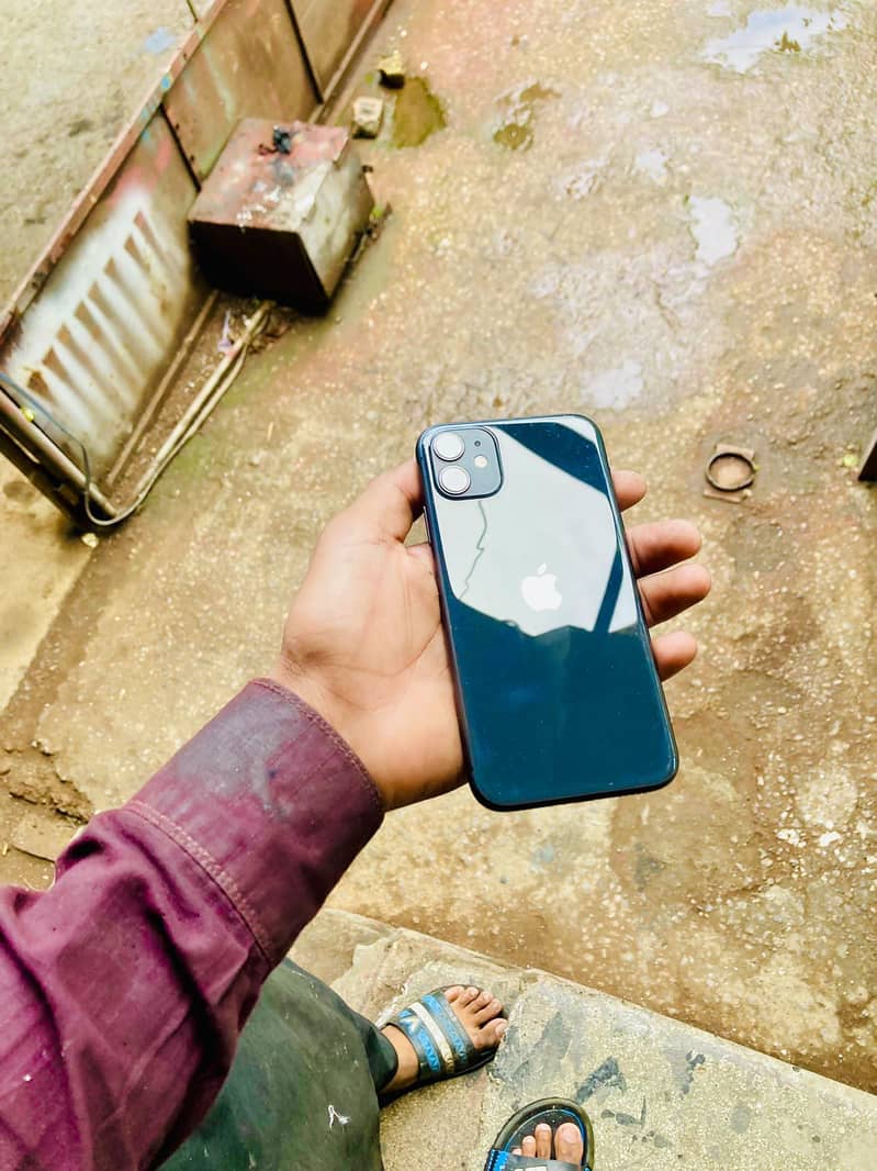 Apple iPhone 11 0
