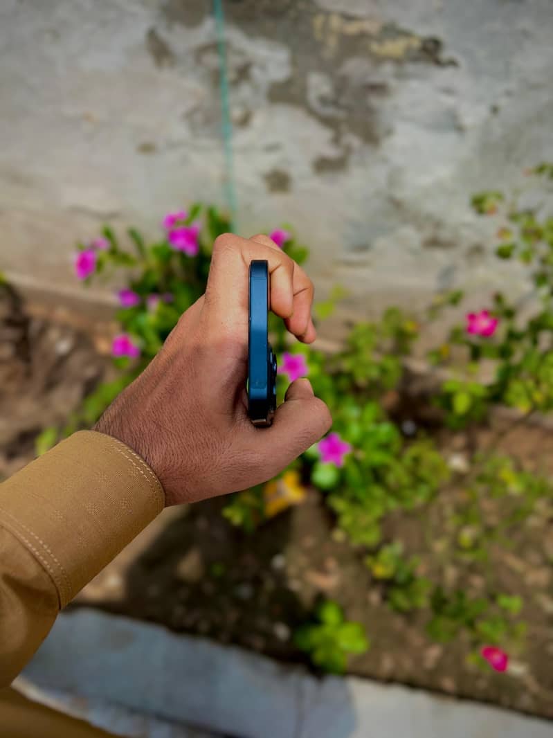 Apple iPhone 14 3