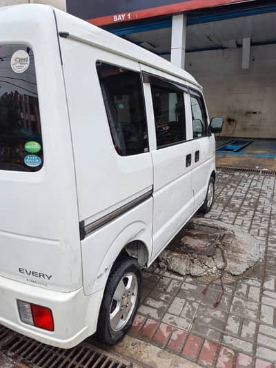 Suzuki Every 2014