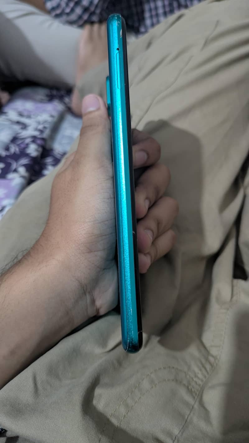 Sharp Aquos R3 2