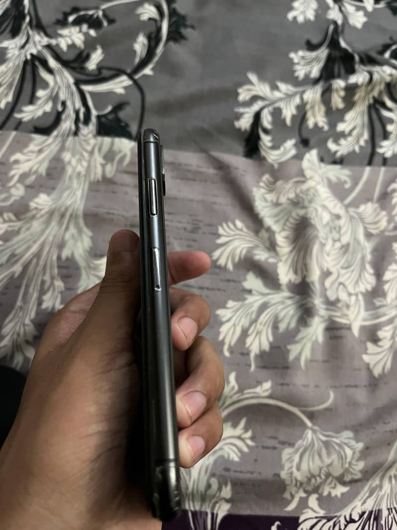 Apple iPhone X 1