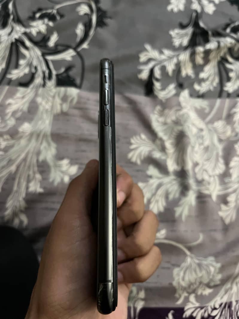 Apple iPhone X 2