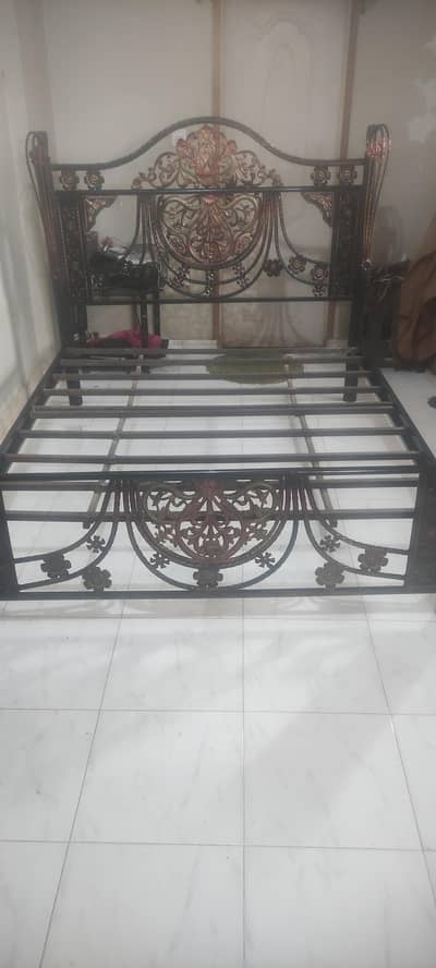 Queen size Iron bed for sale