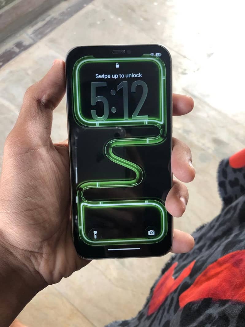 Apple iPhone 12 2