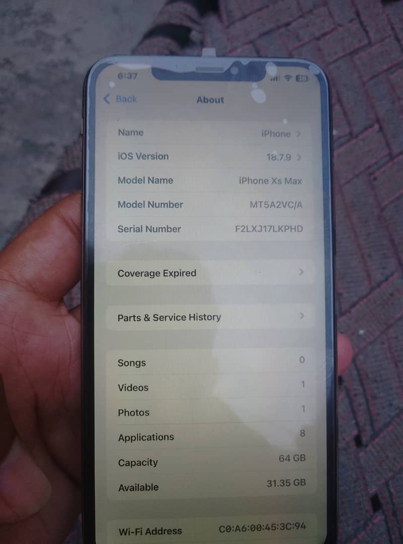 Apple iPhone XS Max 4