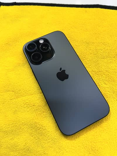 Apple iPhone 16 Pro