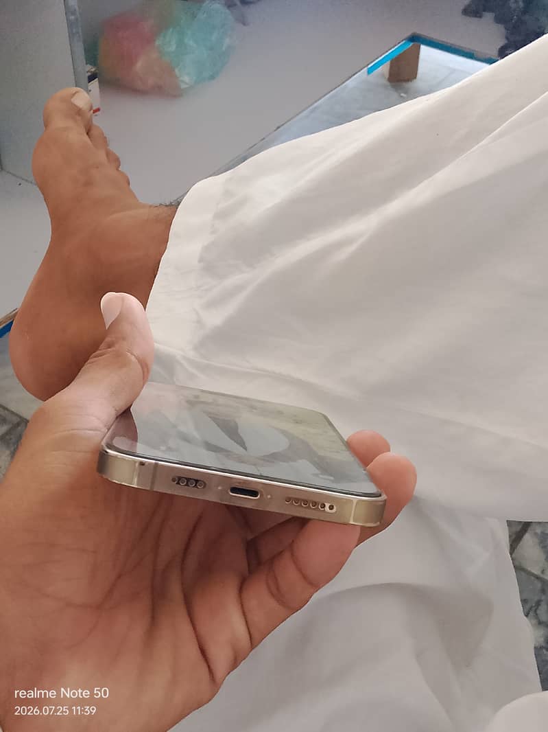 Apple iPhone 14 Pro Max 1