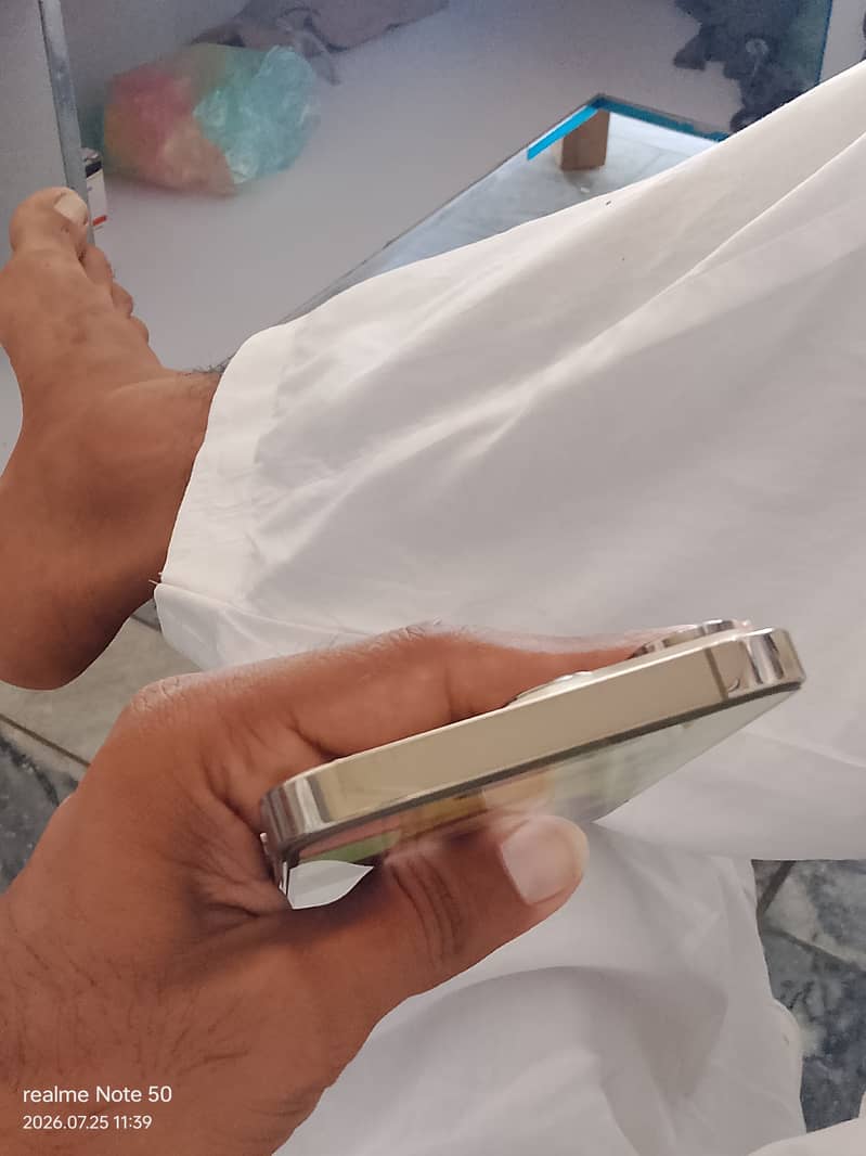 Apple iPhone 14 Pro Max 3
