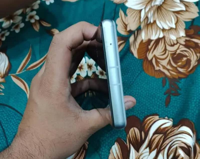 Google Pixel 7a 4