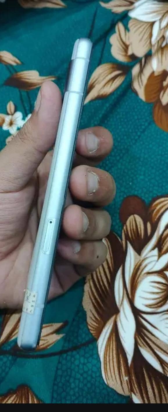 Google Pixel 7a 5