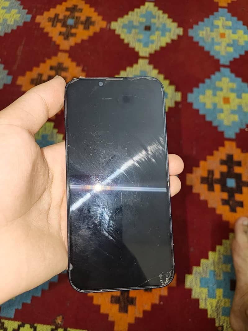 Apple iPhone 13 1