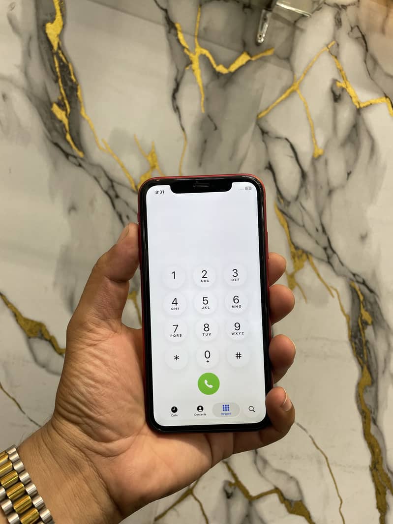 Apple iPhone 11 4