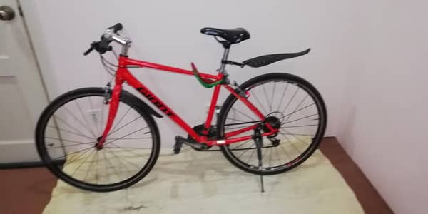 GAINT ESCAPE 3. . . . HYBIRD BICYCLE