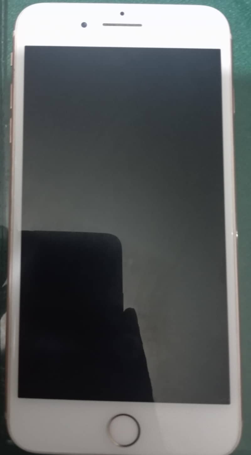 Apple iPhone 8 Plus 1