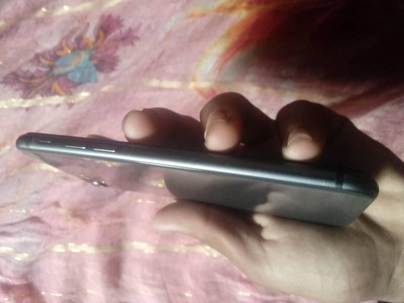Apple iPhone 8 2