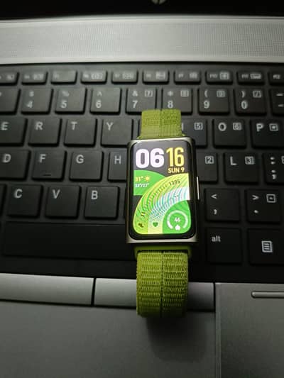 Huawei band 11 pro Green color