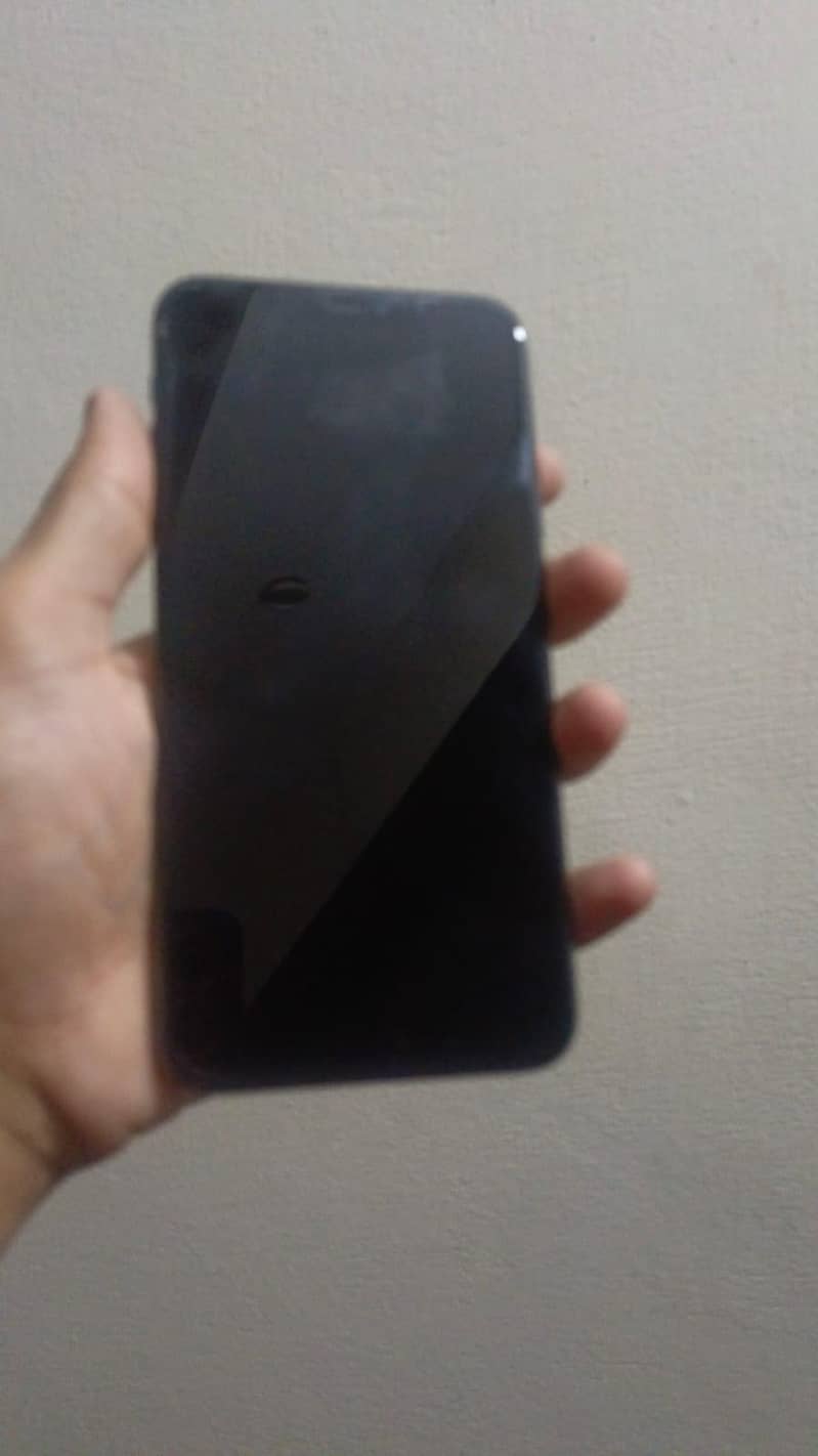 Apple iPhone 11 Pro Max 1