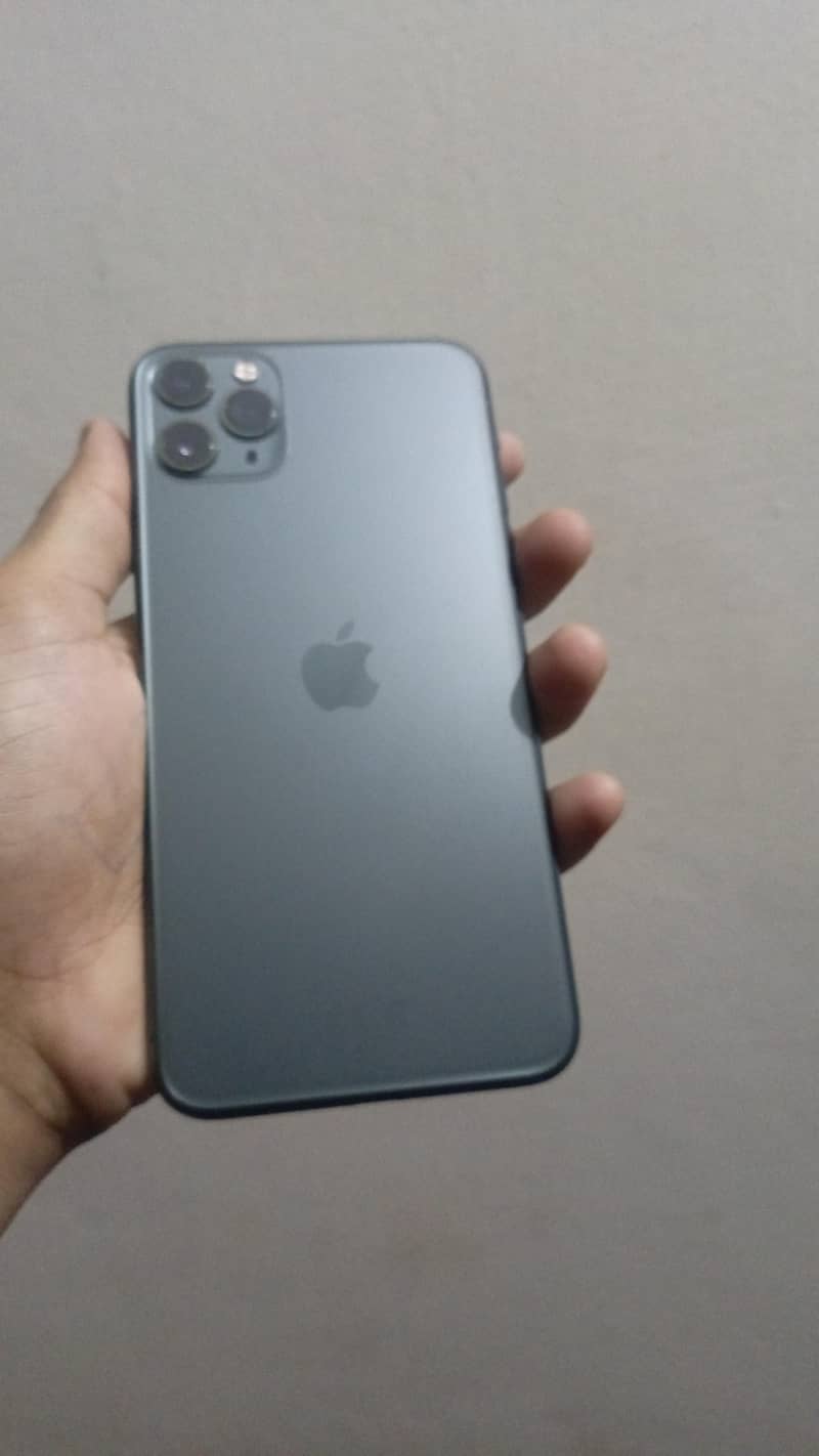 Apple iPhone 11 Pro Max 4