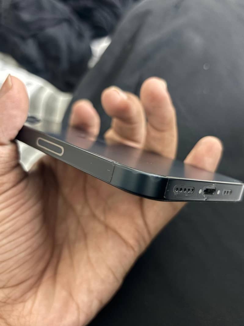 iPhone 13 5