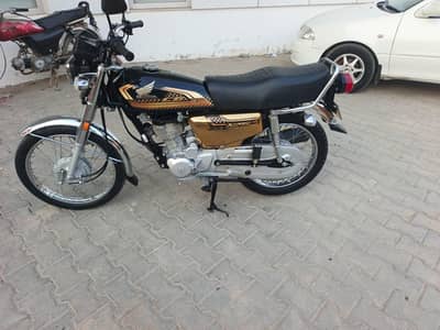 Honda CG 125 special edition Gold 24/25
