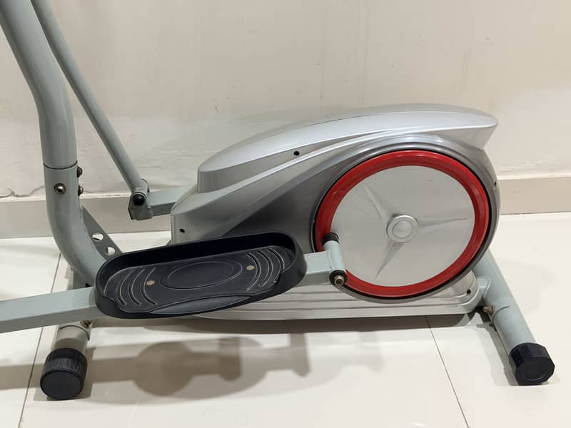 Cross trainer exercise machine 1