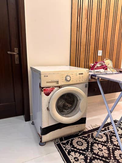 Automatic washing machine  Capacity 7 kg Just body rusted