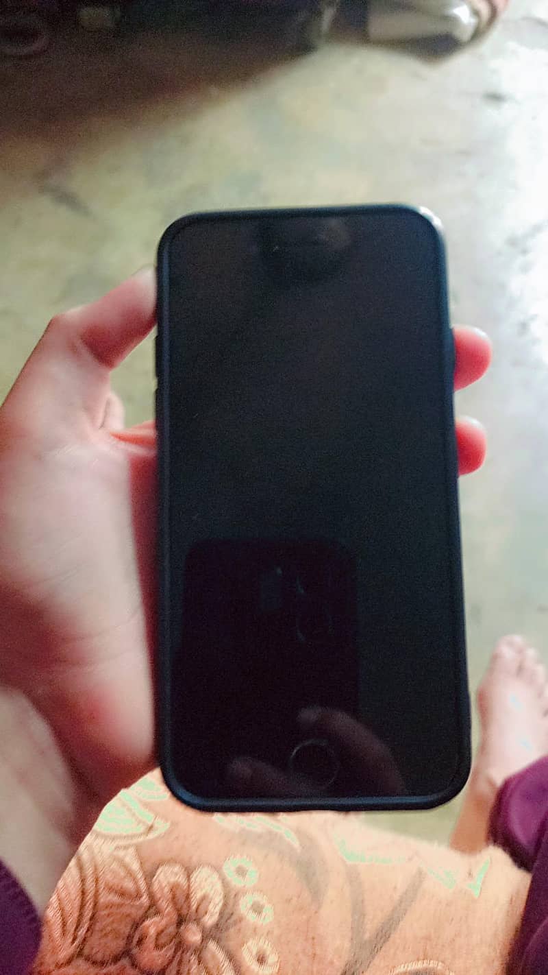 Apple iPhone 7 2