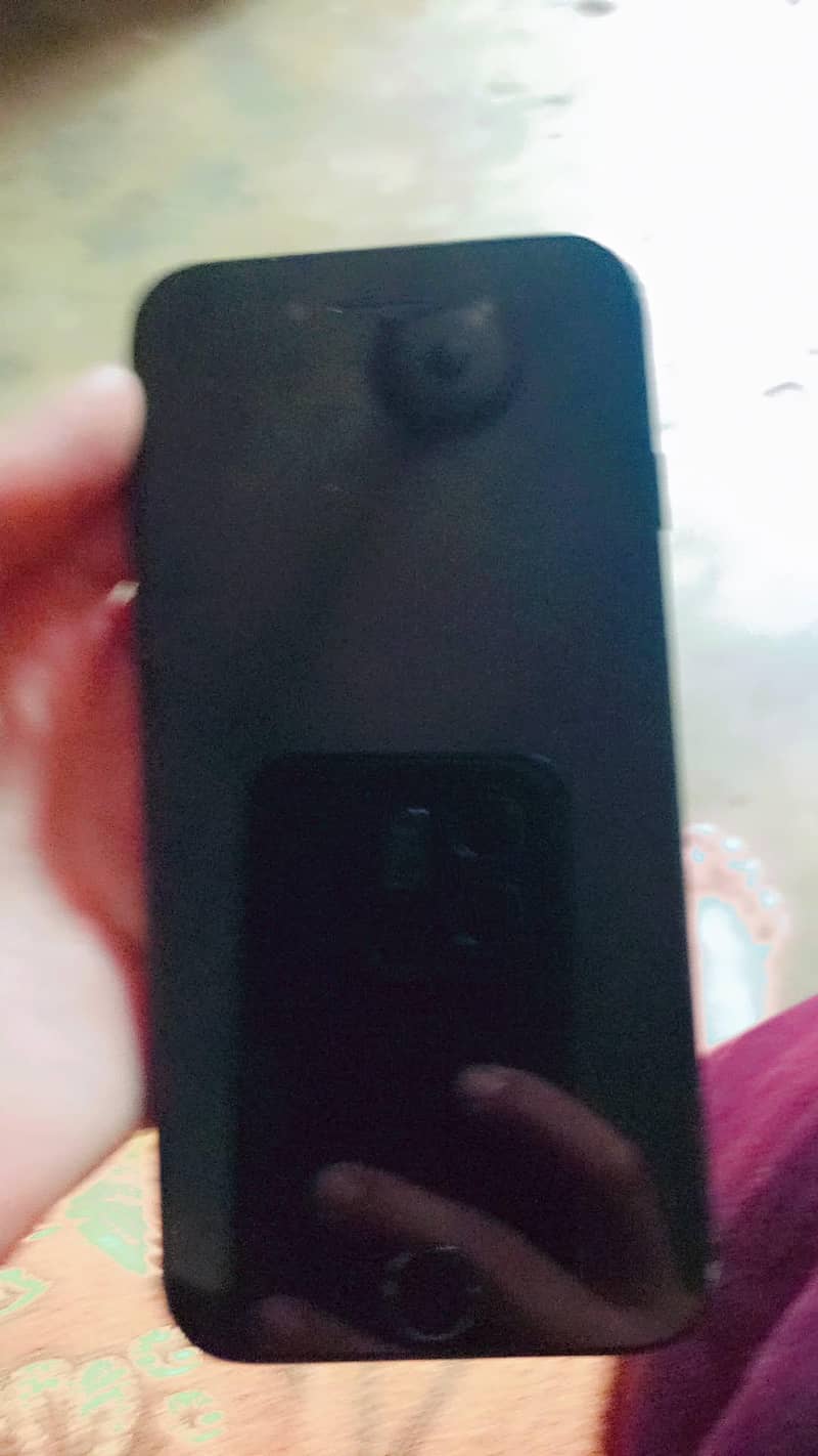 Apple iPhone 7 10