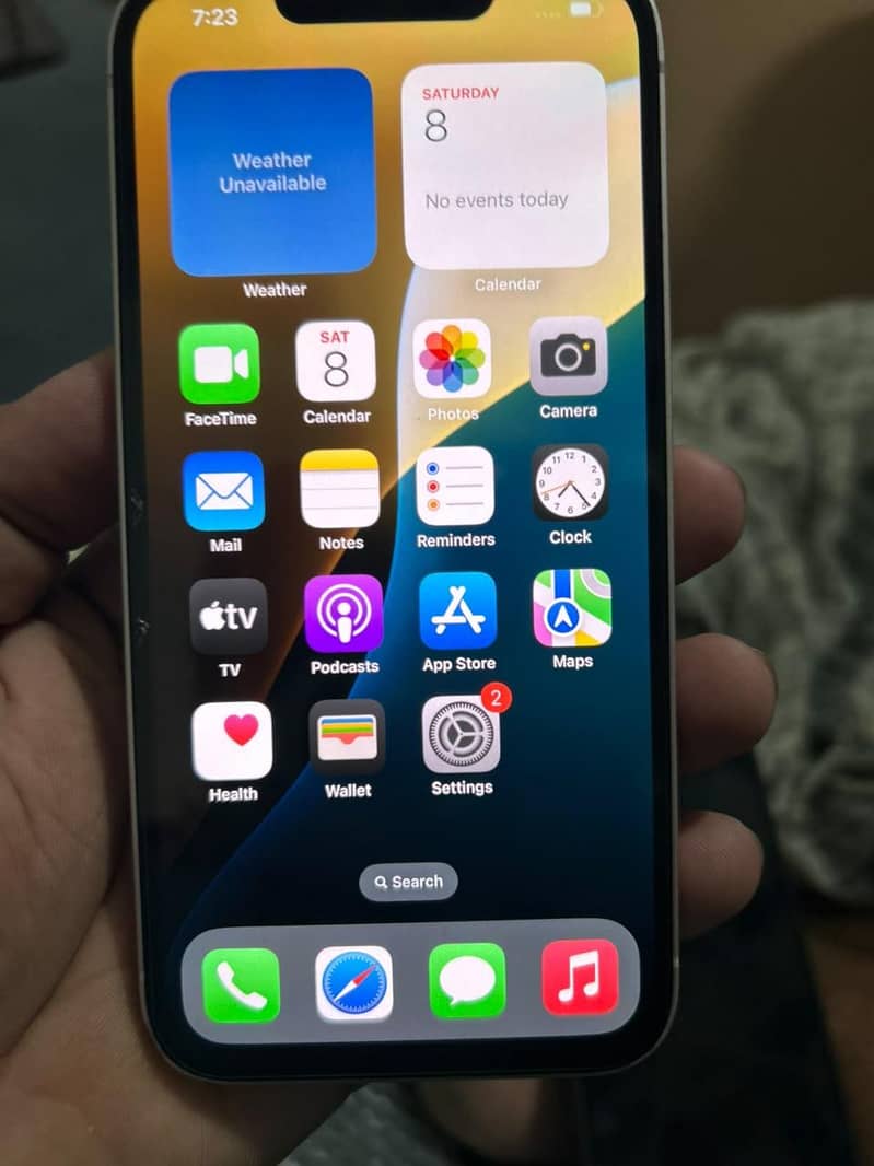 Apple iPhone 13 4