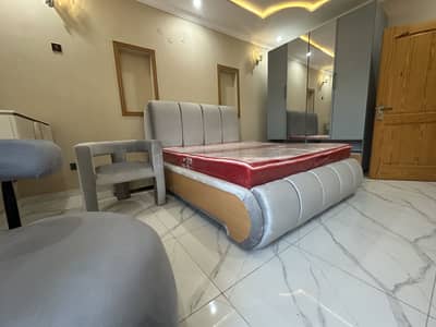 Modern Luxury Bed Set for Sale – Brand New Condition!