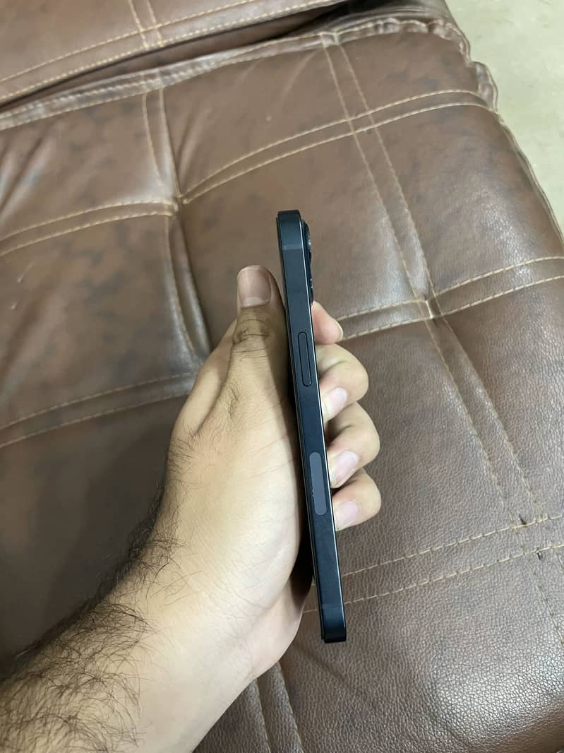 Apple iPhone 13 3