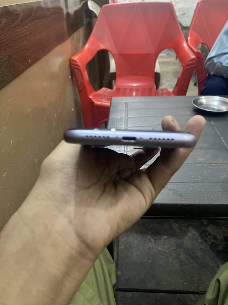 Apple iPhone 11 2