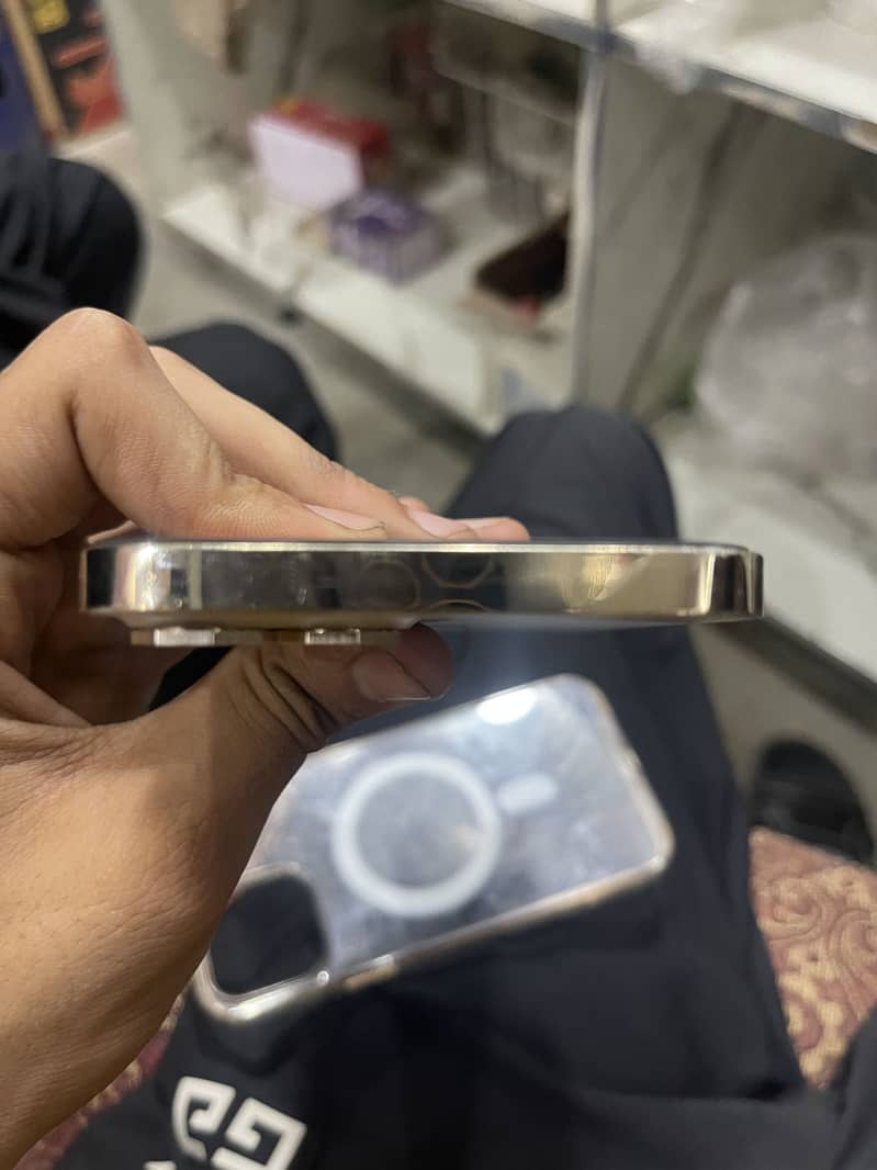 Apple iPhone 12 Pro Max 8