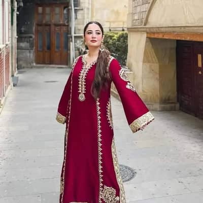 “Beautiful Embroidered Wedding Suit – Elegant Party Wear” 