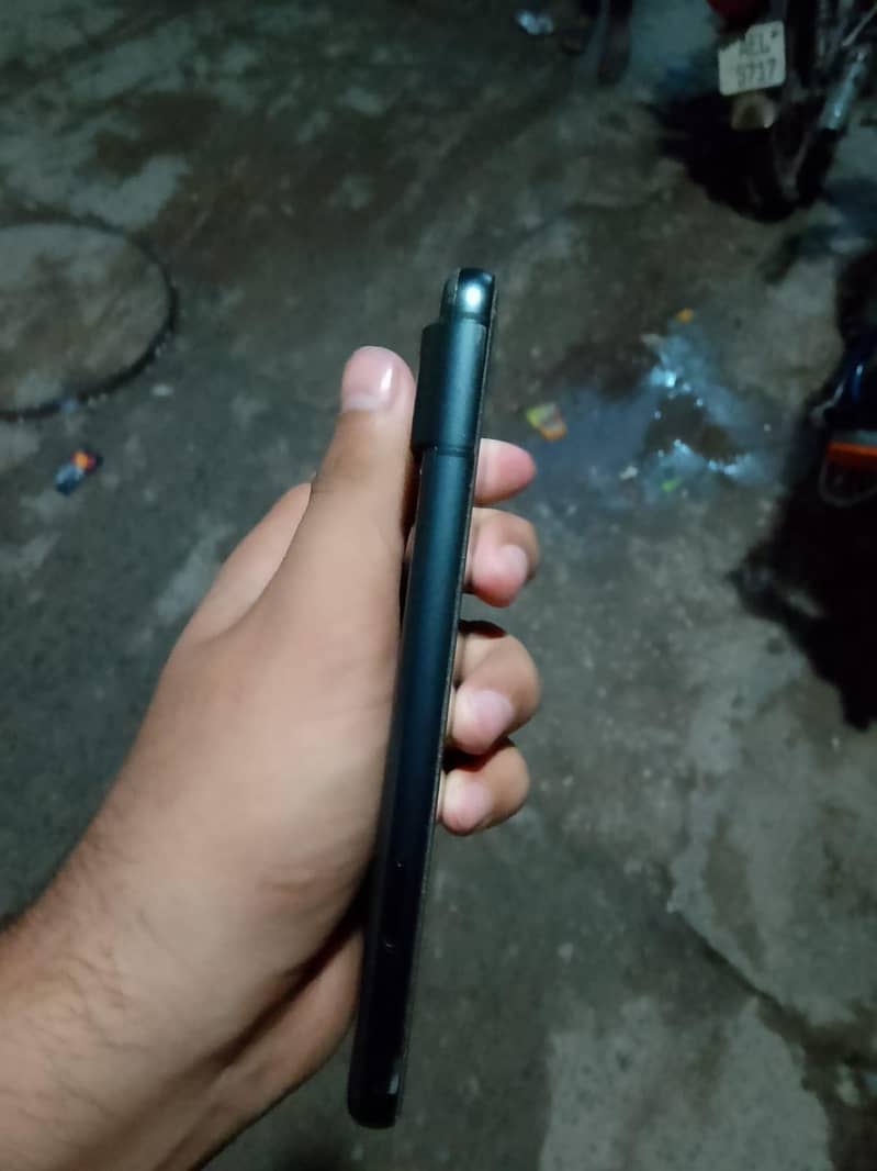 Google Pixel 8 2
