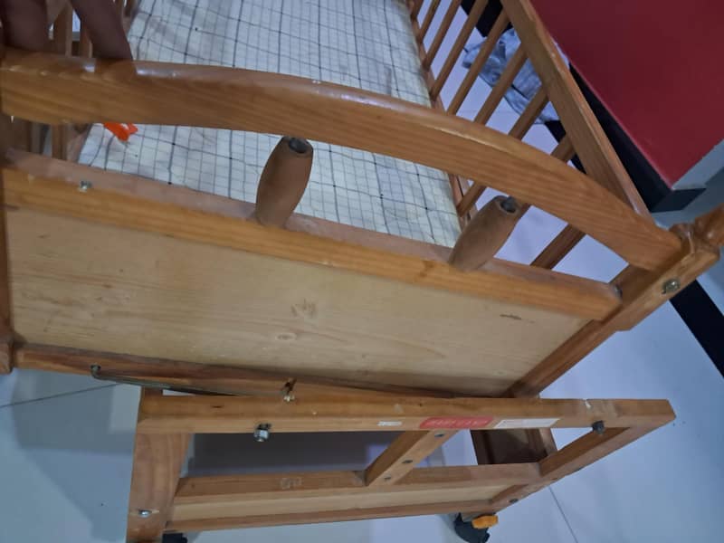 babay cot good condition 2