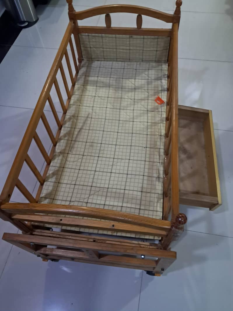 babay cot good condition 6