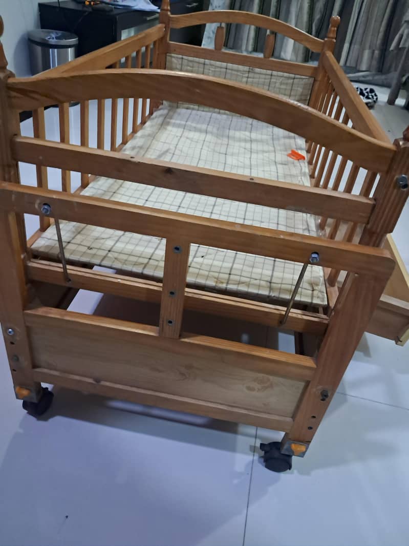 babay cot good condition 7