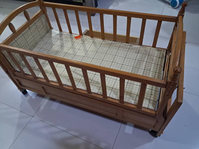 babay cot good condition 8
